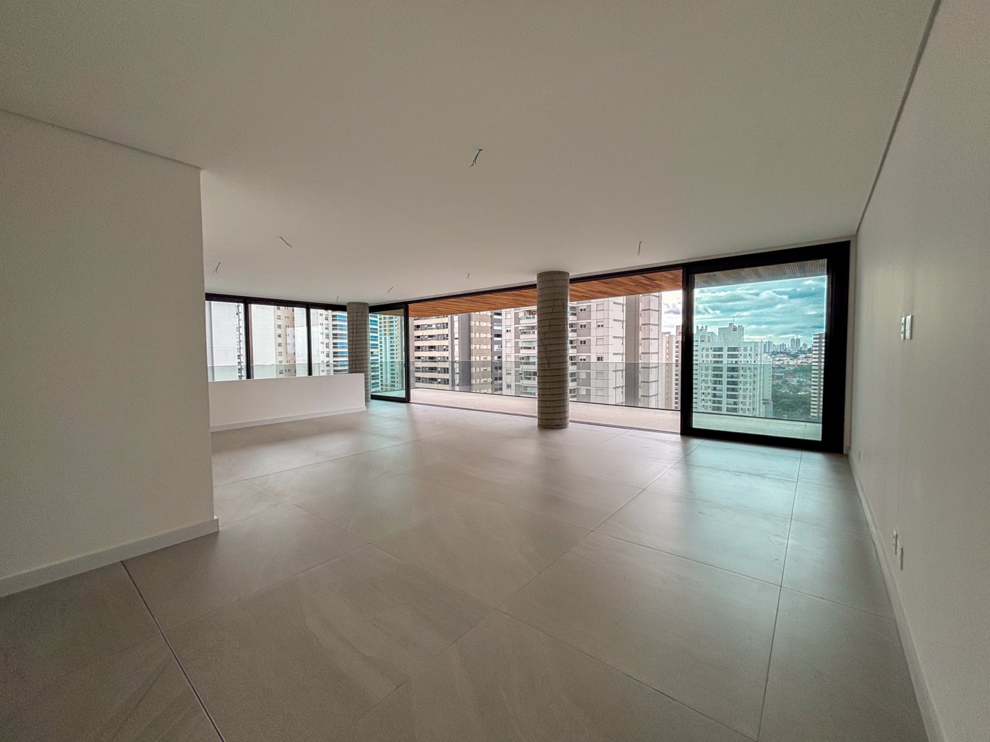 Apartamento para venda no Gleba Fazenda Palhano em Londrina com 602m² por R$ 5.500.000,00 - Foto 2