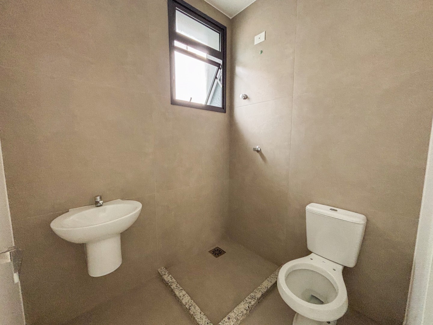 Apartamento para venda no bairro Gleba Fazenda Palhano de Londrina - Foto 12