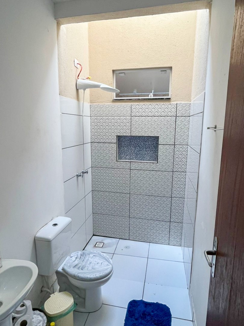 Casa Residencial para venda no bairro Jardim Guararapes de Londrina - Foto 8