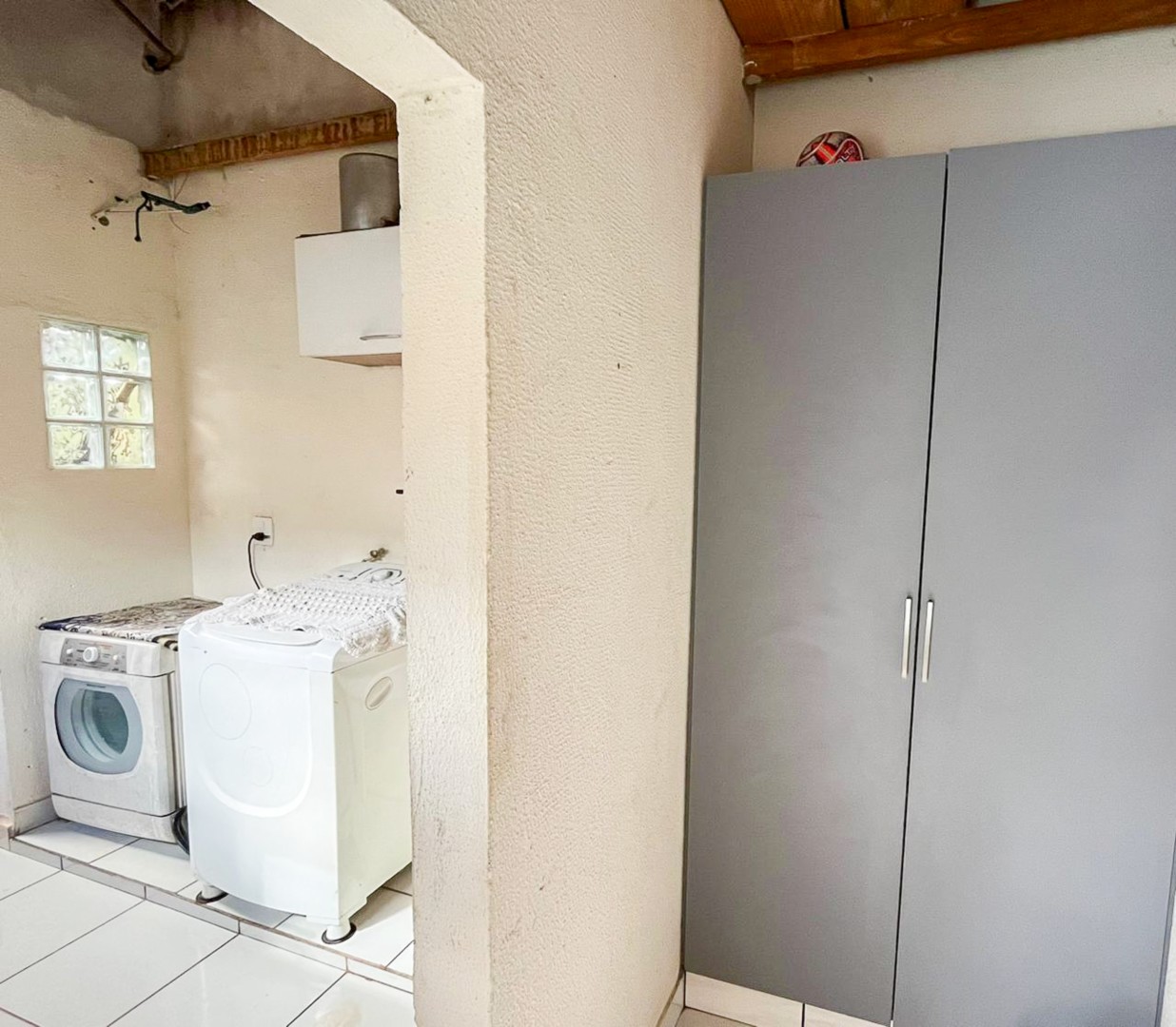 Casa Residencial para venda no bairro Jardim Guararapes de Londrina - Foto 10