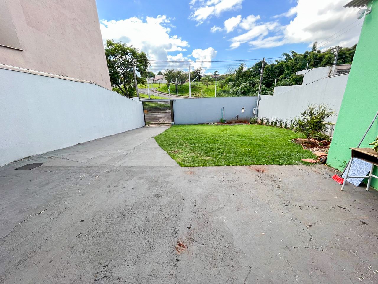 Casa Residencial para venda no bairro Jardim Guararapes de Londrina - Foto 11