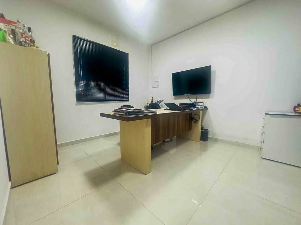 Casa Comercial para locação no bairro Amaro de Londrina - Foto 4