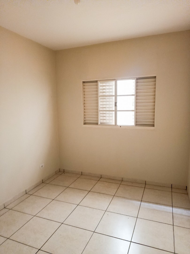 Casa Residencial para locação no bairro Jardim Guararapes de Londrina - Foto 16