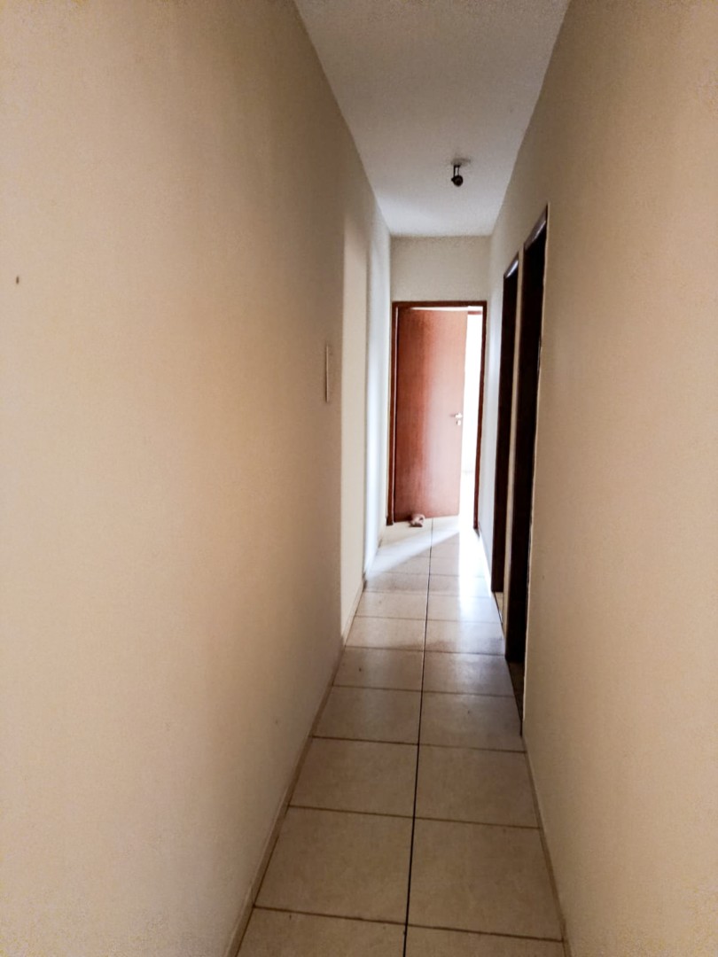 Casa Residencial para locação no bairro Jardim Guararapes de Londrina - Foto 13