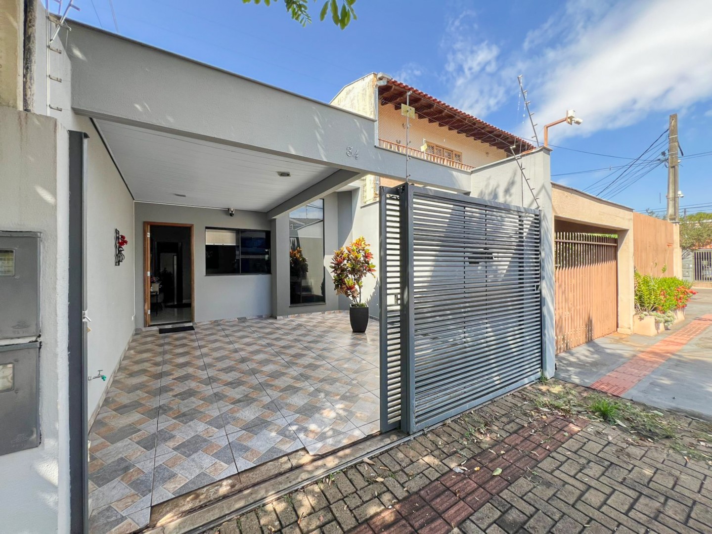 Casa Residencial para venda no Antares em Londrina com 81m² por R$ 410.000,00 - Foto 1