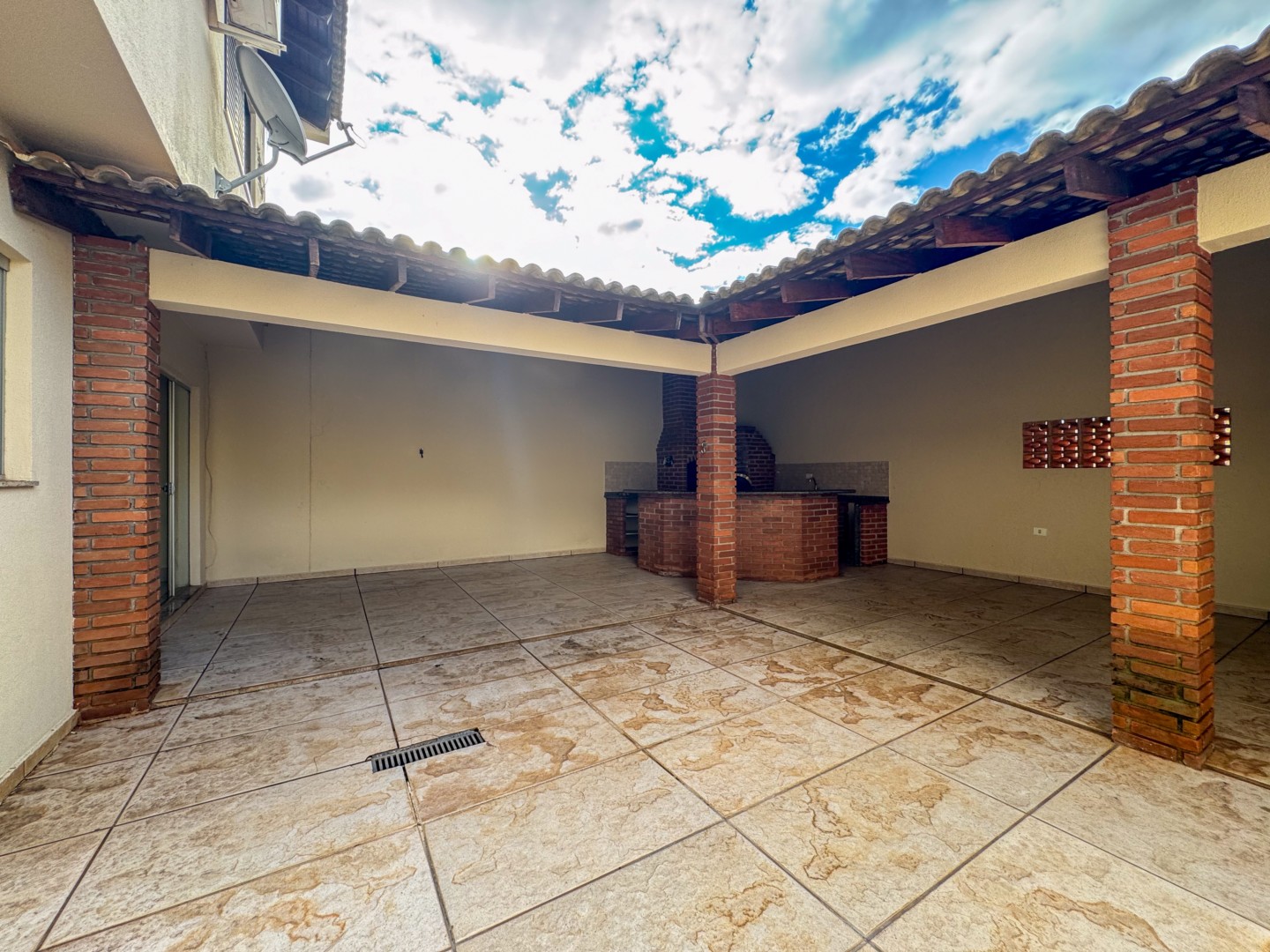 Casa Residencial para locação no bairro Universitario de Londrina - Foto 32