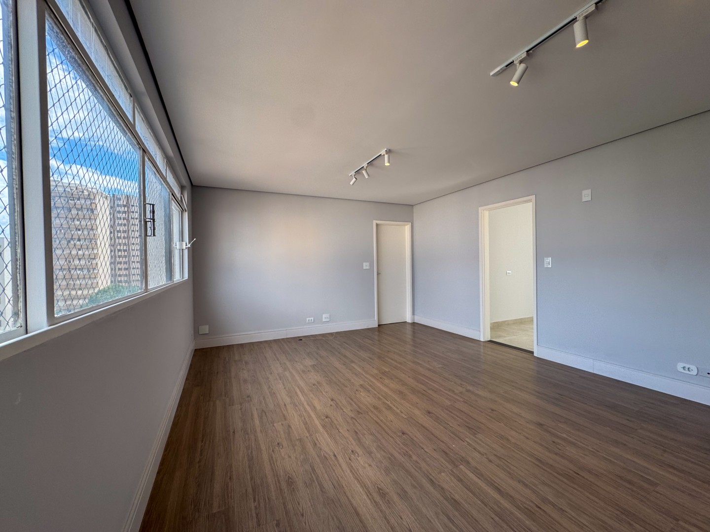 Apartamento para locação no bairro Centro de Londrina - Foto 6