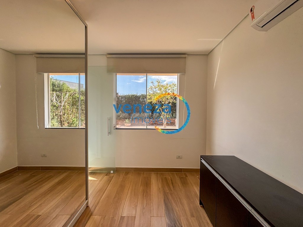 Casa Residencial para locação no bairro Terras de Canaa de Cambe com 200m<sup>2</sup> útil, 3 quartos, 2 vagas de garagem