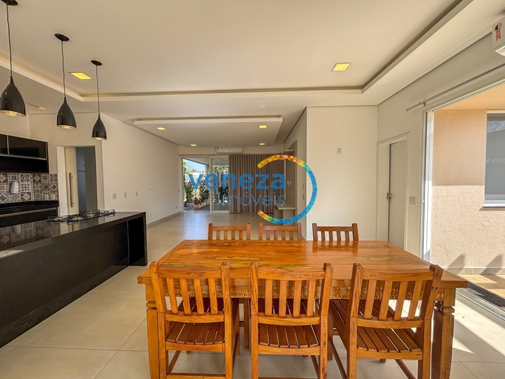 Casa Residencial para locação no bairro Terras de Canaa de Cambe com 200m<sup>2</sup> útil, 3 quartos, 2 vagas de garagem