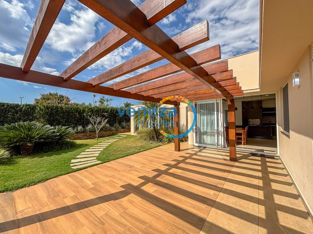 Casa Residencial para locação no bairro Terras de Canaa de Cambe com 200m<sup>2</sup> útil, 3 quartos, 2 vagas de garagem