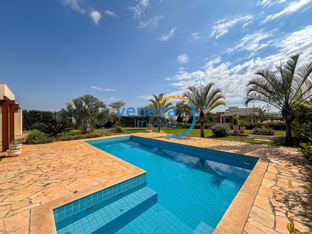 Casa Residencial para locação no bairro Terras de Canaa de Cambe com 200m<sup>2</sup> útil, 3 quartos, 2 vagas de garagem