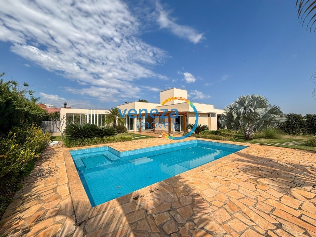 Casa Residencial para locação no bairro Terras de Canaa de Cambe com 200m<sup>2</sup> útil, 3 quartos, 2 vagas de garagem