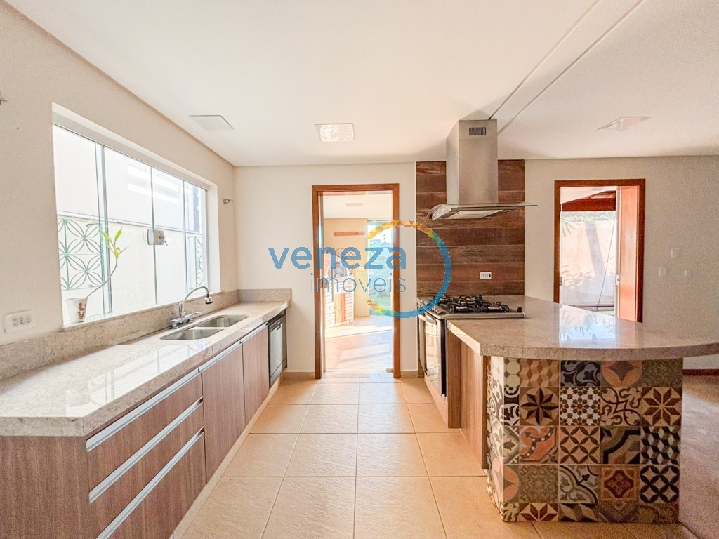 Casa Residencial à venda no bairro Gleba Palhano de Londrina com 290m<sup>2</sup> útil, 3 quartos, 2 vagas de garagem