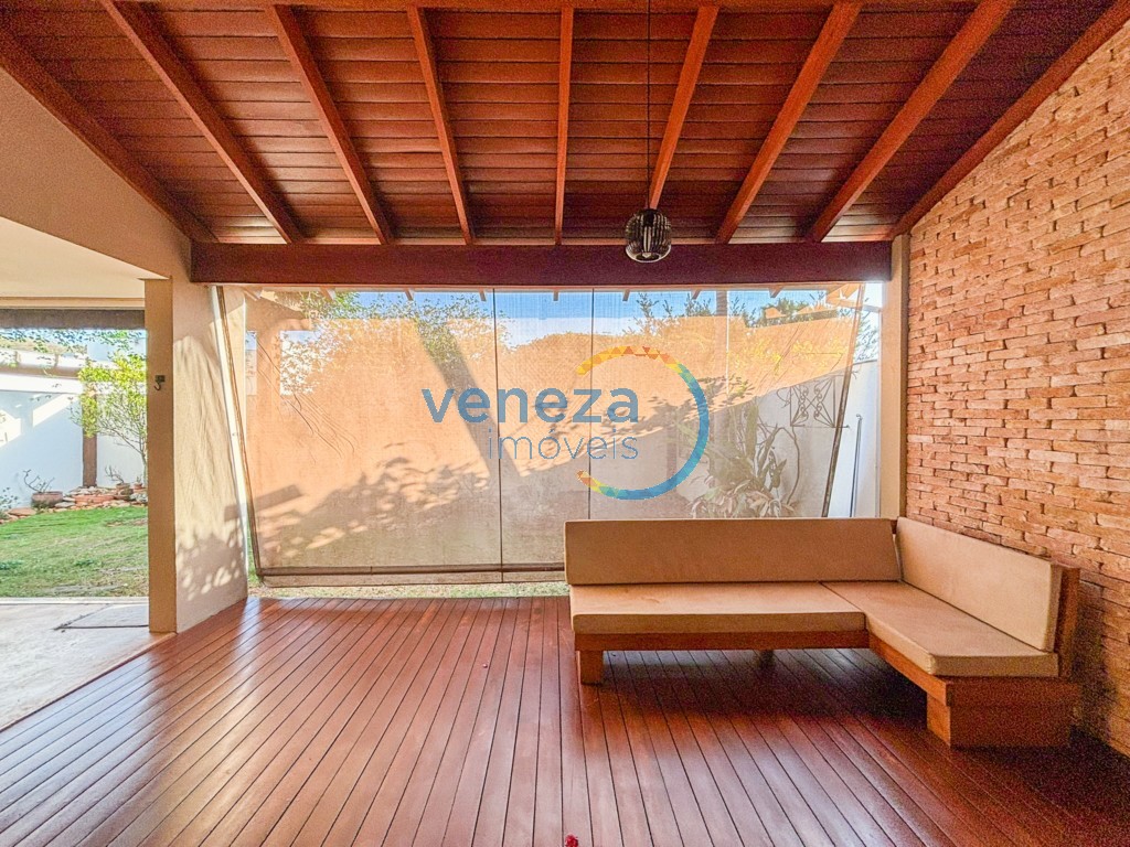 Casa Residencial à venda no bairro Gleba Palhano de Londrina com 290m<sup>2</sup> útil, 3 quartos, 2 vagas de garagem