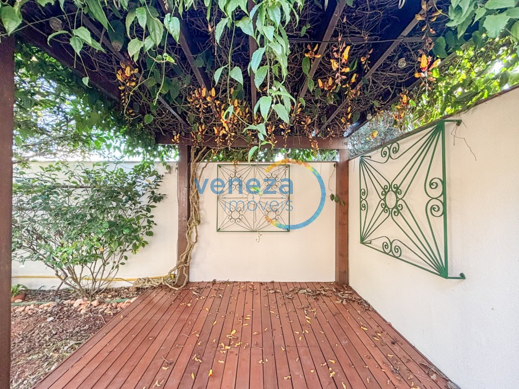 Casa Residencial à venda no bairro Gleba Palhano de Londrina com 290m<sup>2</sup> útil, 3 quartos, 2 vagas de garagem