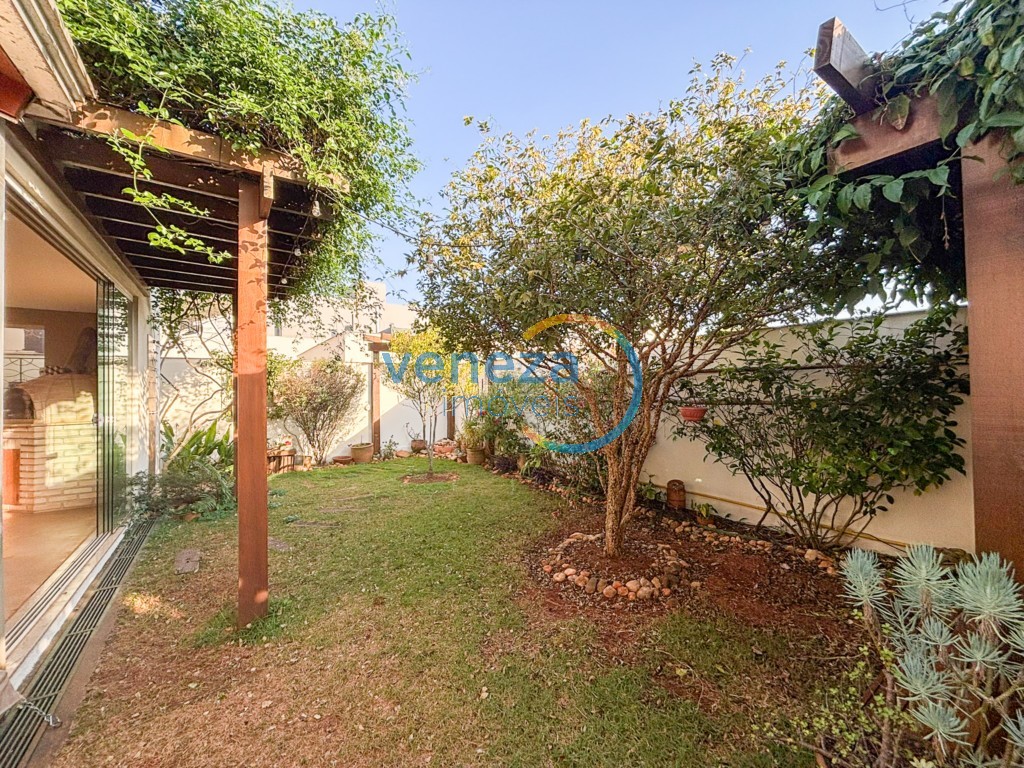 Casa Residencial à venda no bairro Gleba Palhano de Londrina com 290m<sup>2</sup> útil, 3 quartos, 2 vagas de garagem