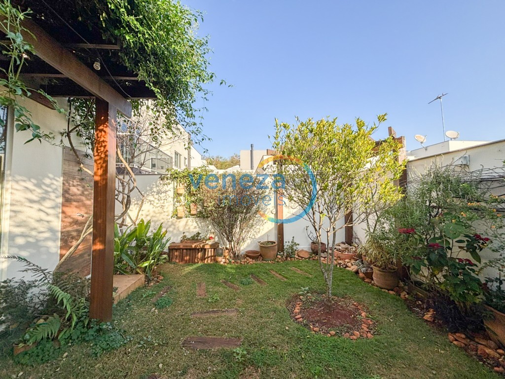 Casa Residencial à venda no bairro Gleba Palhano de Londrina com 290m<sup>2</sup> útil, 3 quartos, 2 vagas de garagem