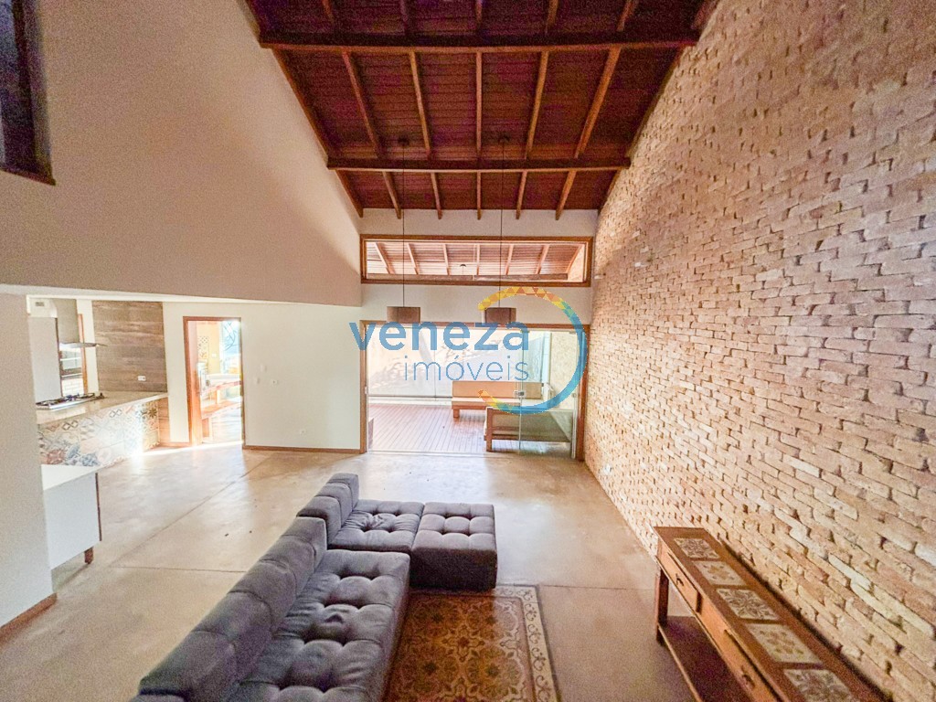 Casa Residencial à venda no bairro Gleba Palhano de Londrina com 290m<sup>2</sup> útil, 3 quartos, 2 vagas de garagem