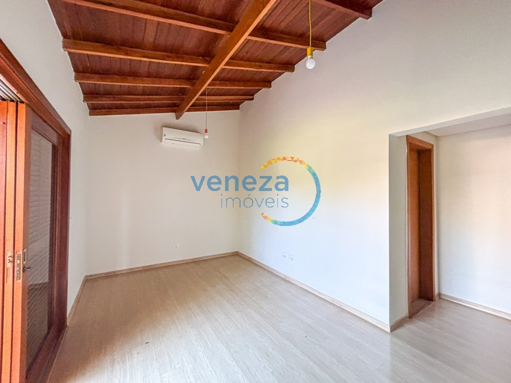 Casa Residencial à venda no bairro Gleba Palhano de Londrina com 290m<sup>2</sup> útil, 3 quartos, 2 vagas de garagem