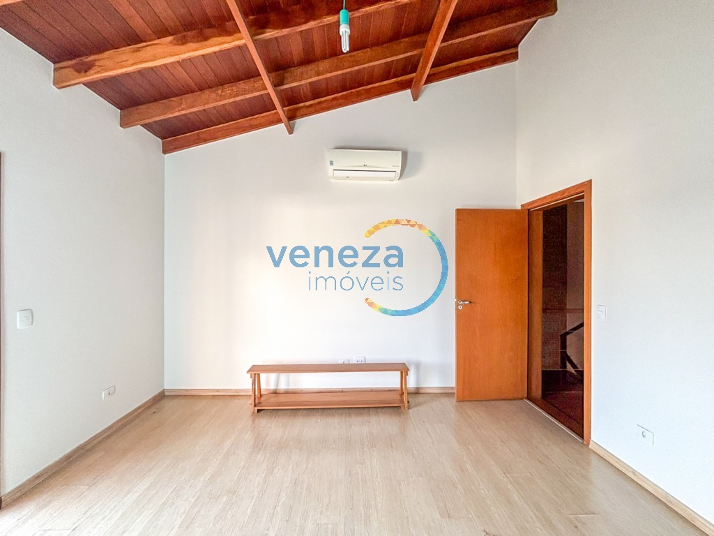 Casa Residencial à venda no bairro Gleba Palhano de Londrina com 290m<sup>2</sup> útil, 3 quartos, 2 vagas de garagem