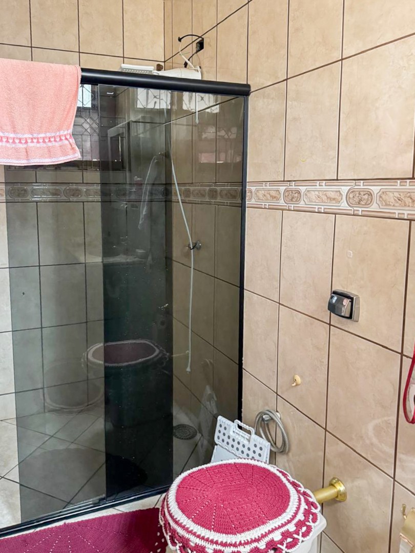 Casa Residencial para venda no bairro Jardim Graziela de Londrina - Foto 15