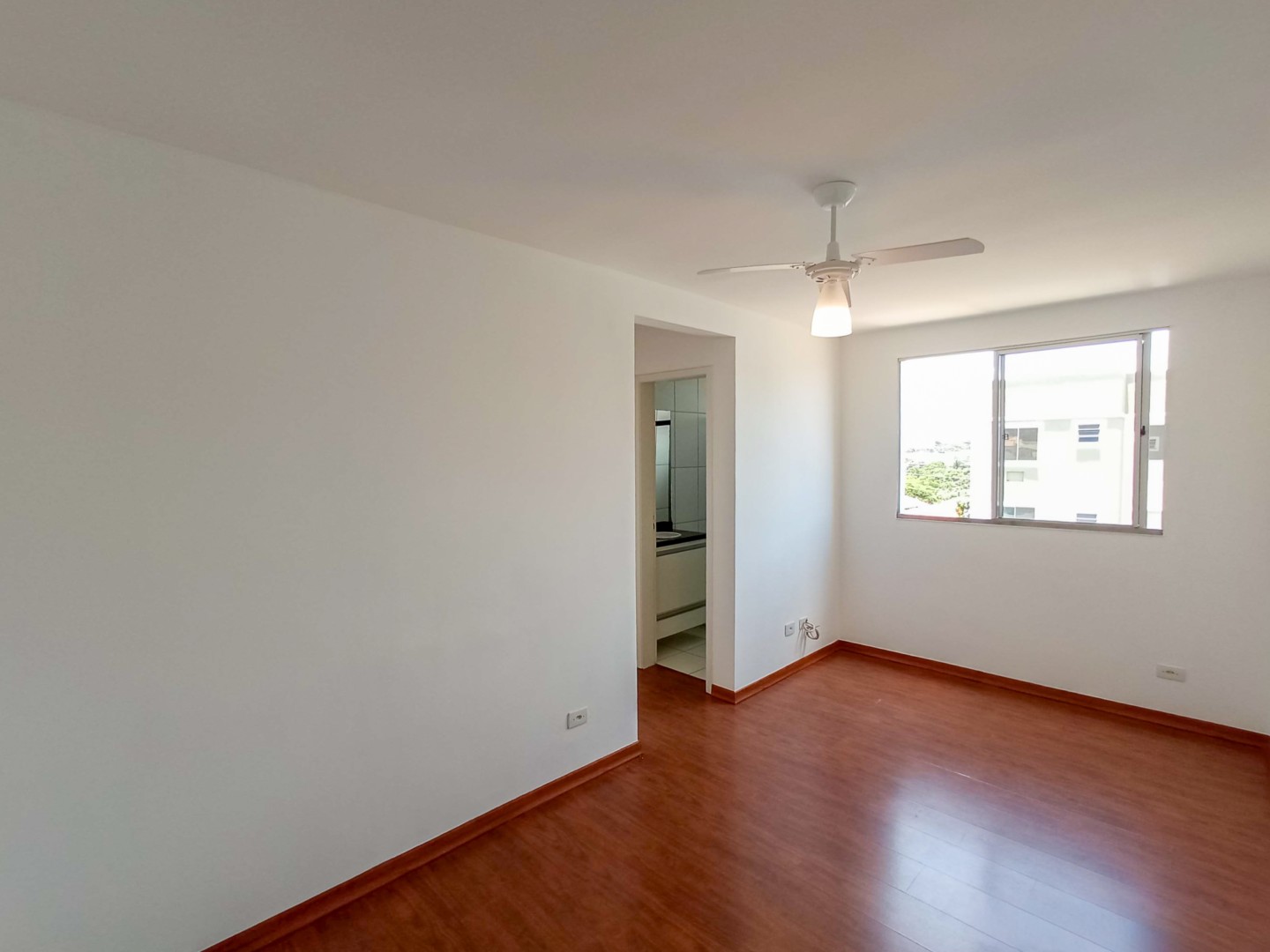 Apartamento para venda no Jamaica em Londrina com 77,62m² por R$ 250.000,00 - Foto 2