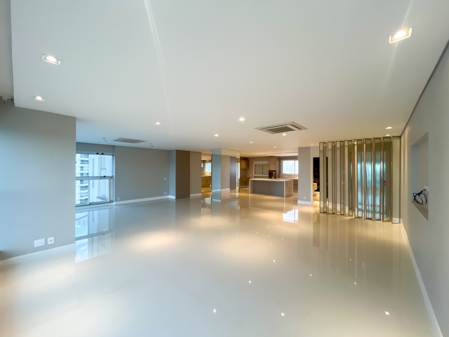 Apartamento para locacao no Gleba Fazenda Palhano em Londrina com 387m² por R$ 14.700,00 - Foto 2