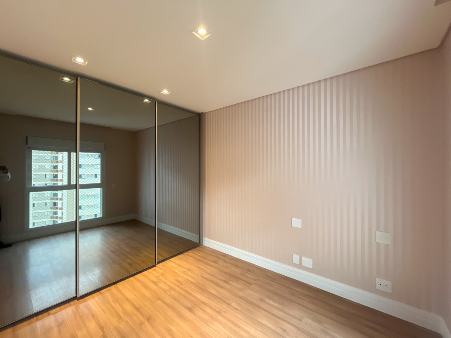 Apartamento para locação no bairro Gleba Fazenda Palhano de Londrina - Foto 24