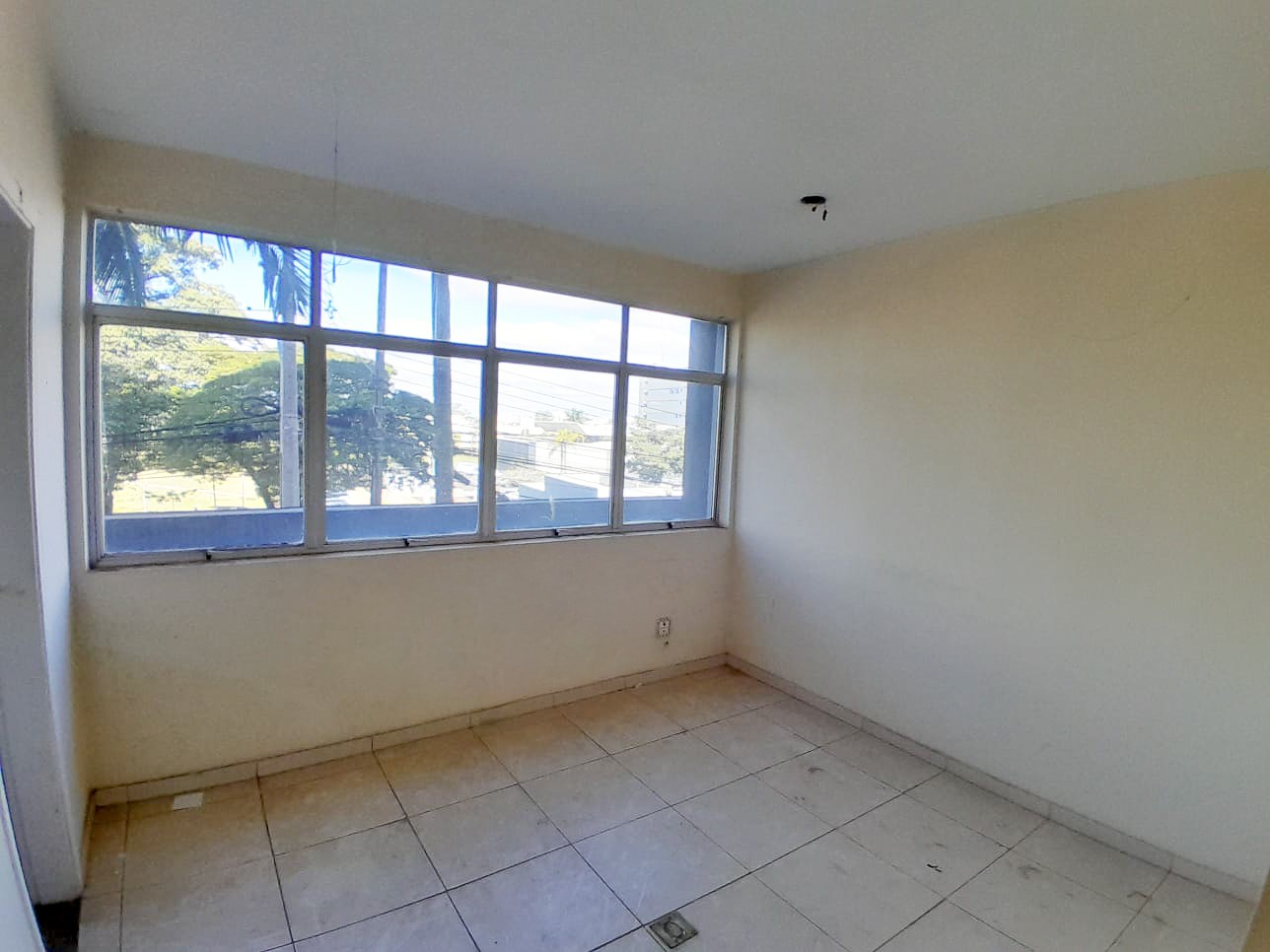 Sala para locação no bairro Caicaras de Londrina - Foto 2