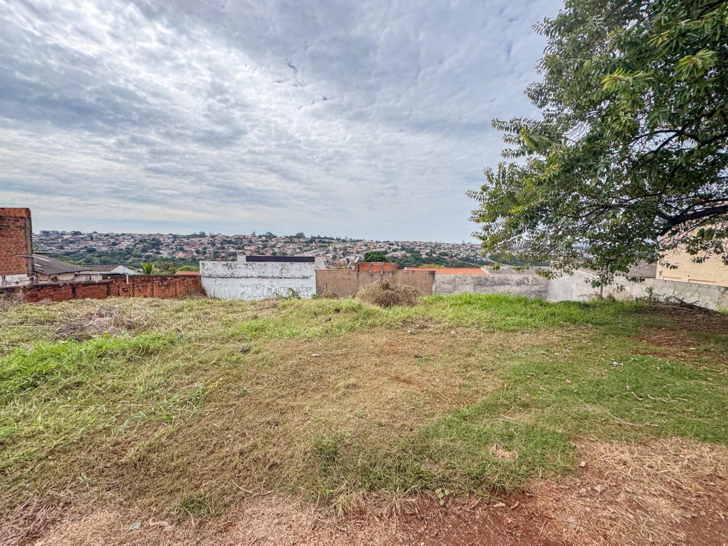 Terreno/Área à venda em Olimpico, Londrina — Portal Chave Fácil