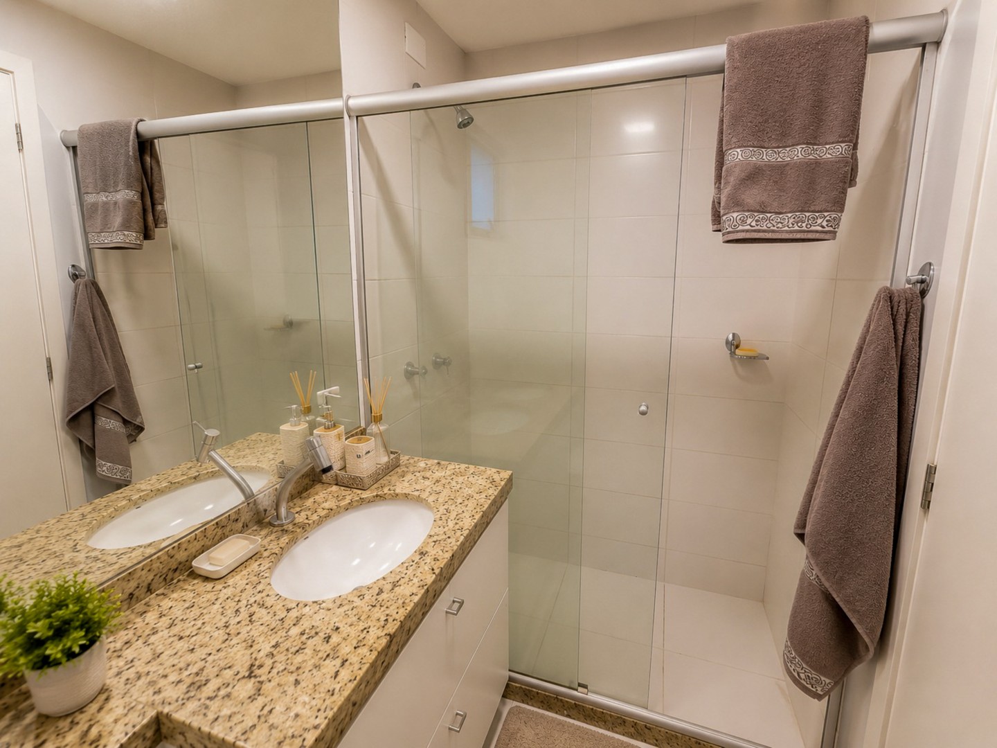 Apartamento para locação no bairro Jardim do Lago de Londrina - Foto 18