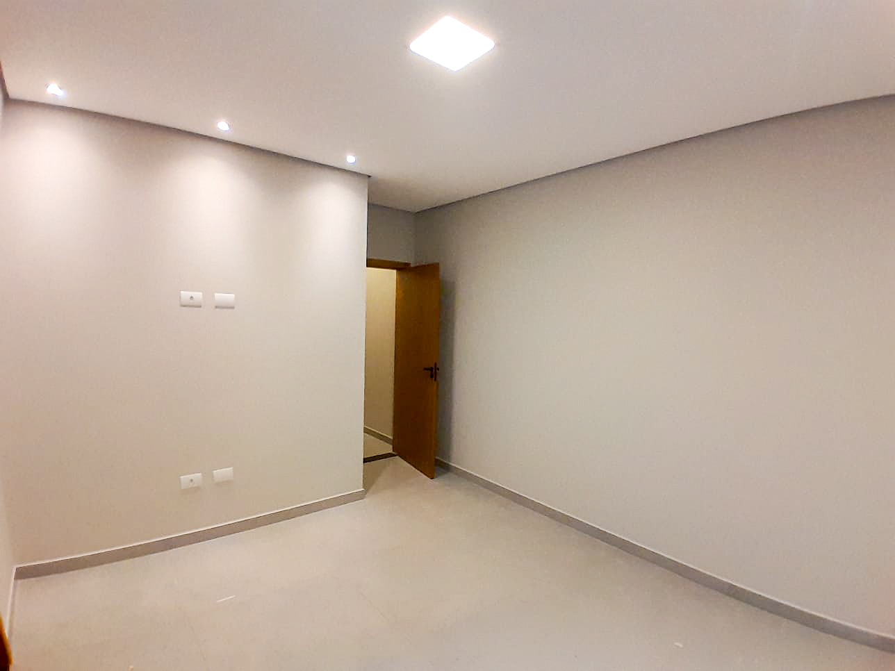 Casa Residencial para venda no bairro Jose B Almeida de Londrina - Foto 6