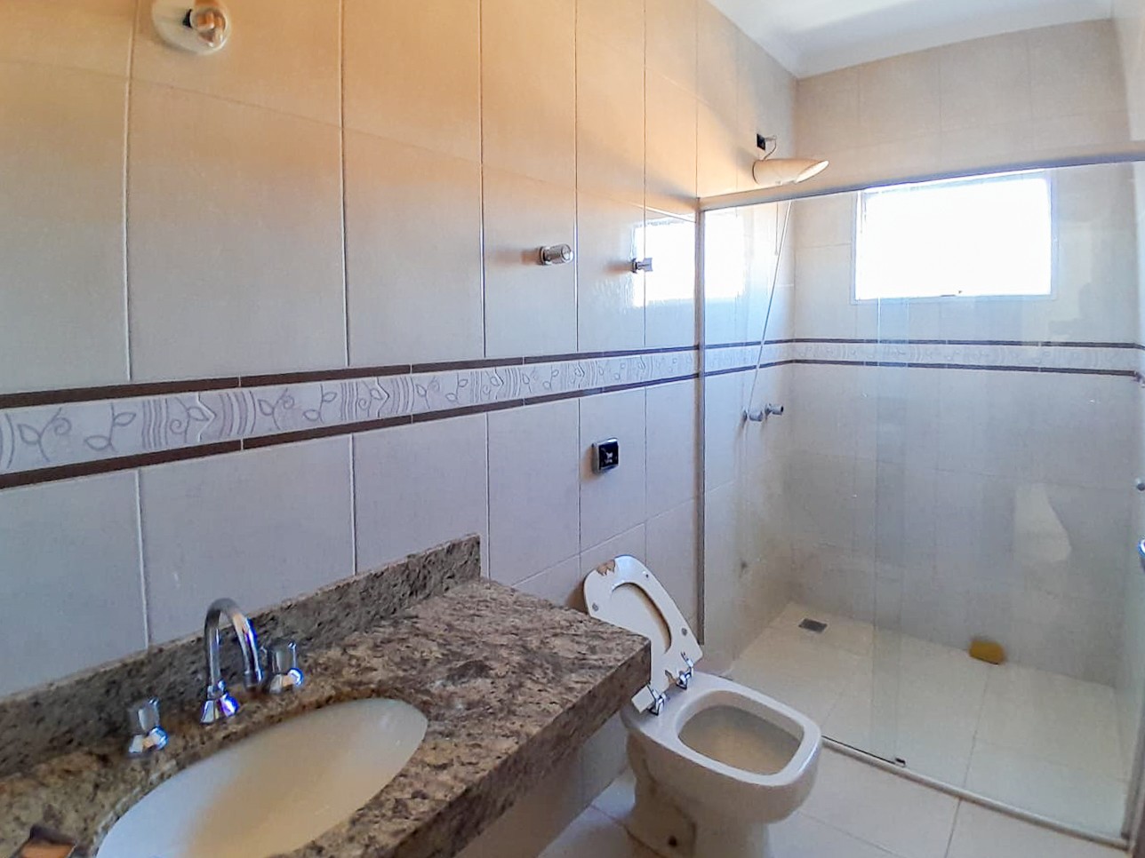 Casa Residencial para venda no bairro Jardim Guararapes de Londrina - Foto 19