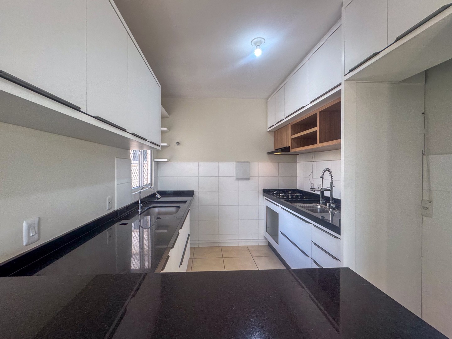 Apartamento para locação no bairro Semiramis Barros Braga de Londrina - Foto 7