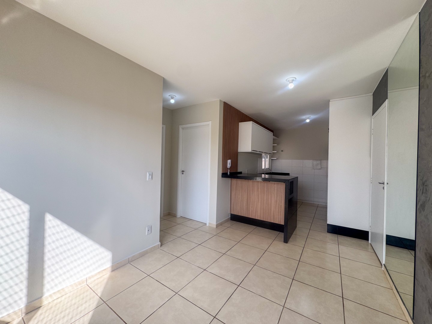 Apartamento para locação no bairro Semiramis Barros Braga de Londrina - Foto 5
