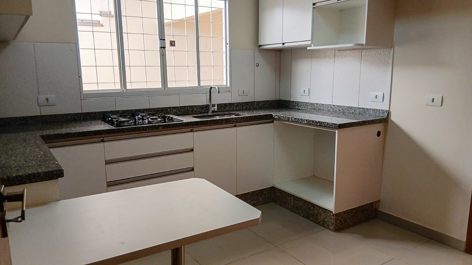 Casa Residencial para locação no bairro Jardim Central Park de Londrina - Foto 5