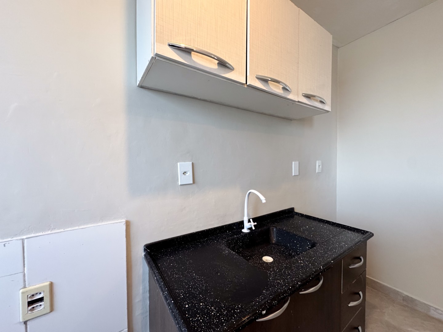 Apartamento para locação no bairro Vale dos Tucanos de Londrina - Foto 7