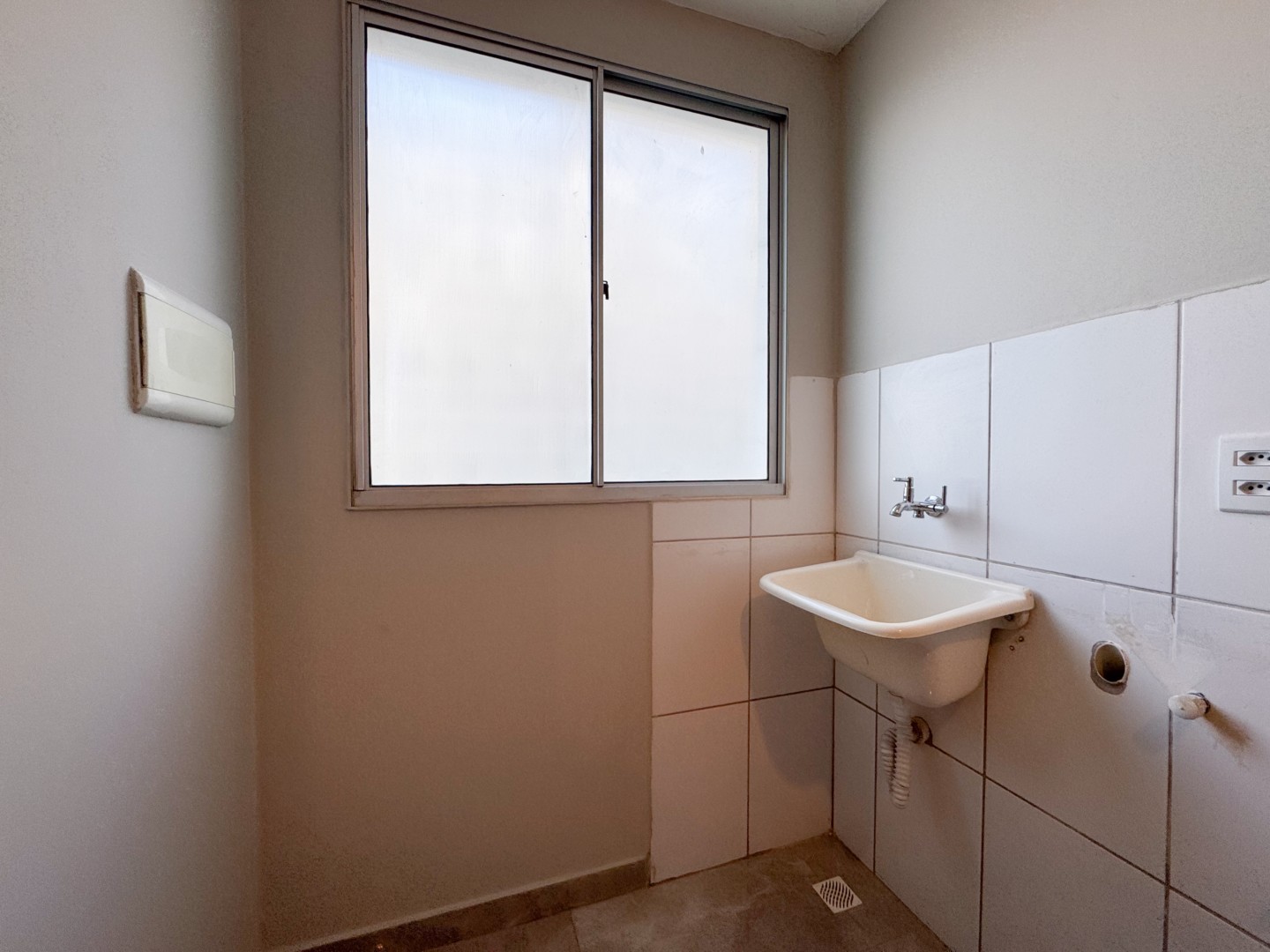 Apartamento para locação no bairro Vale dos Tucanos de Londrina - Foto 8