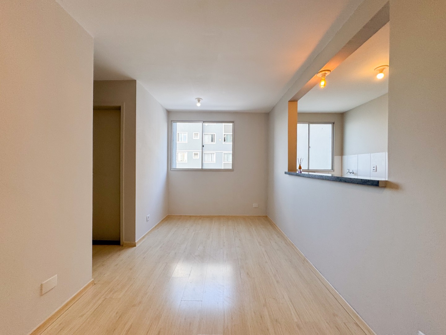 Apartamento para locacao no Vale dos Tucanos em Londrina com 56,53m² por R$ 1.100,00  - Foto 2