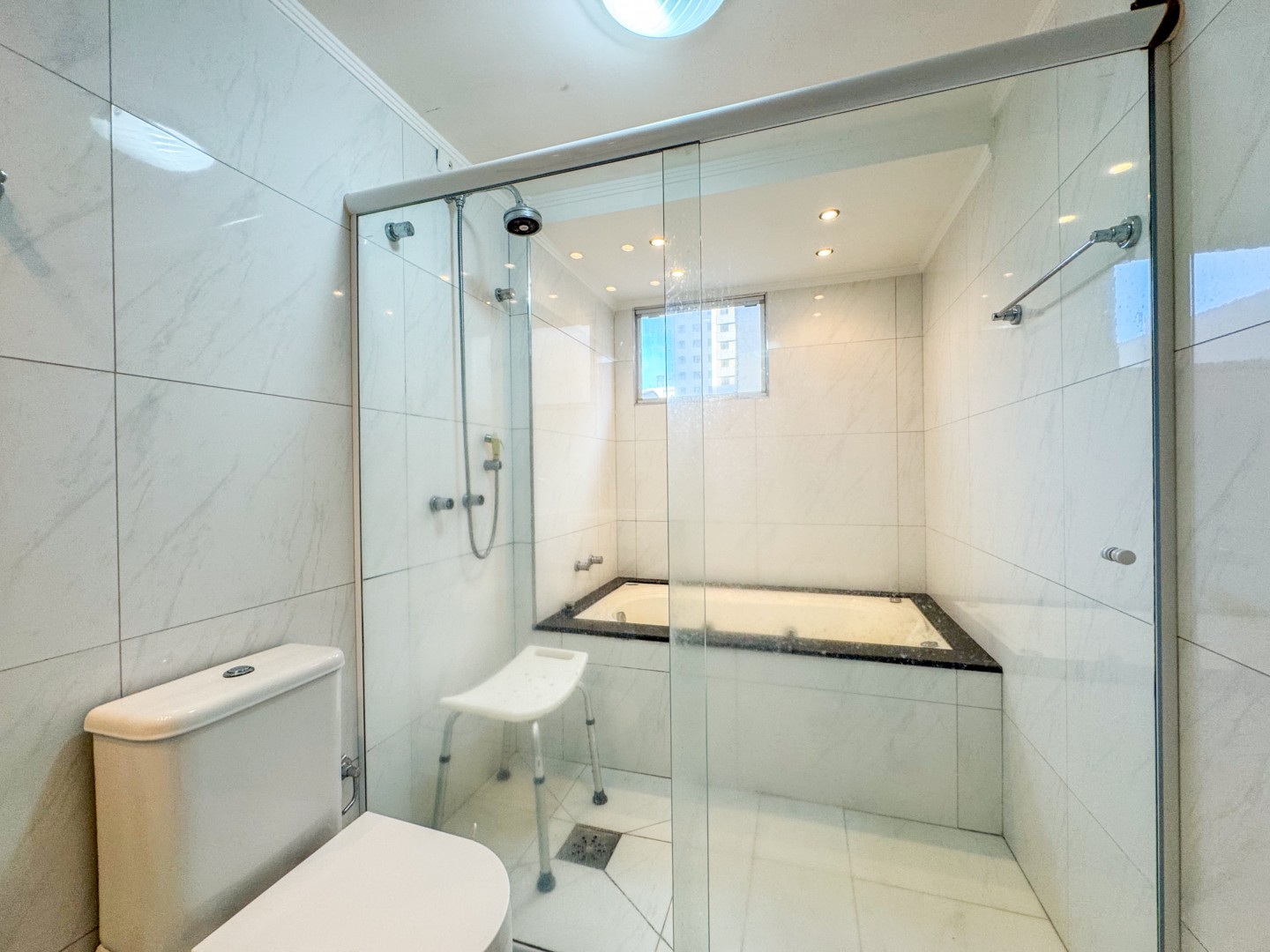Apartamento para venda no bairro Centro de Londrina - Foto 17