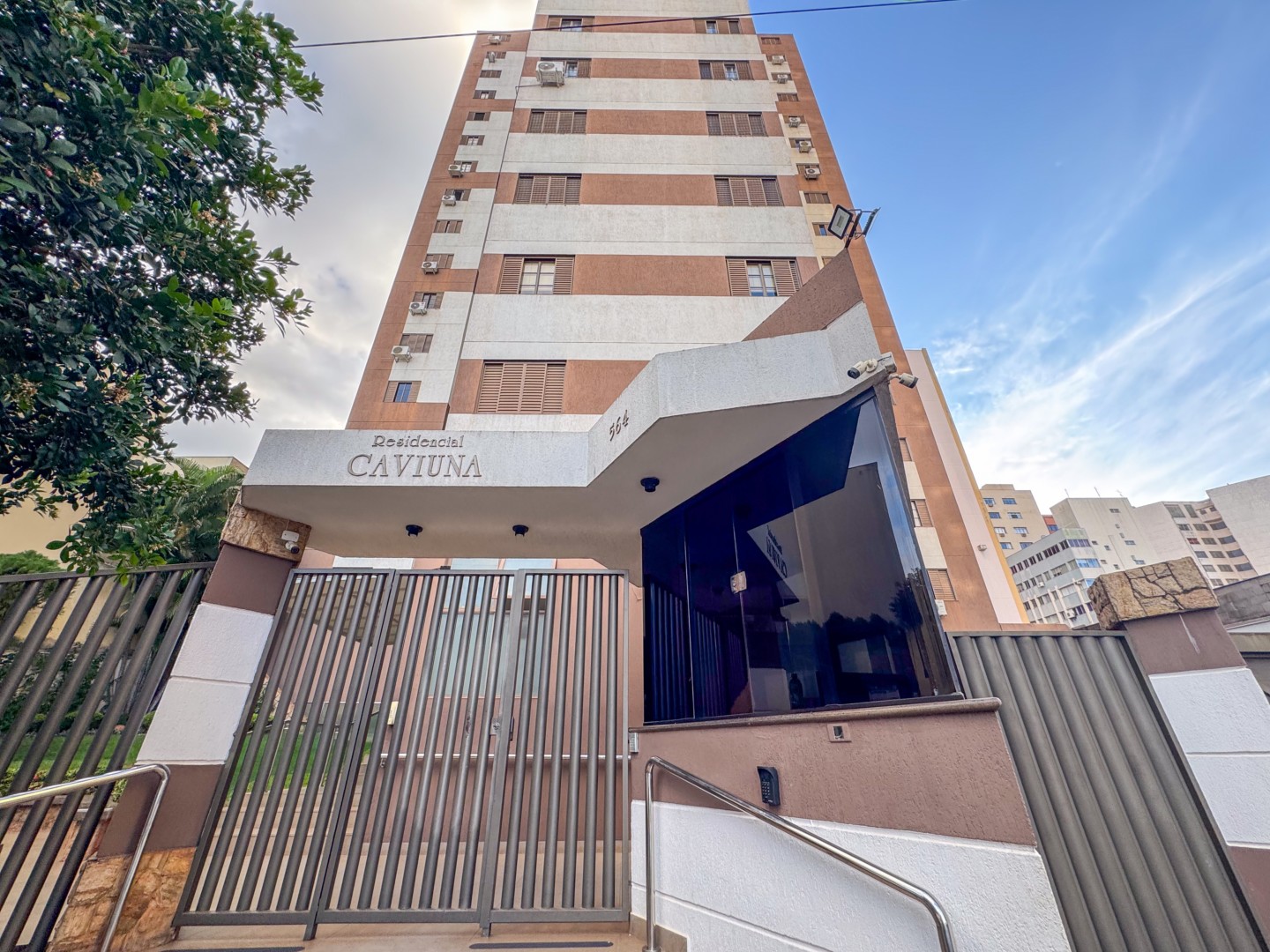 Apartamento para venda no Centro em Londrina com 111,89m² por R$ 350.000  - Foto 1