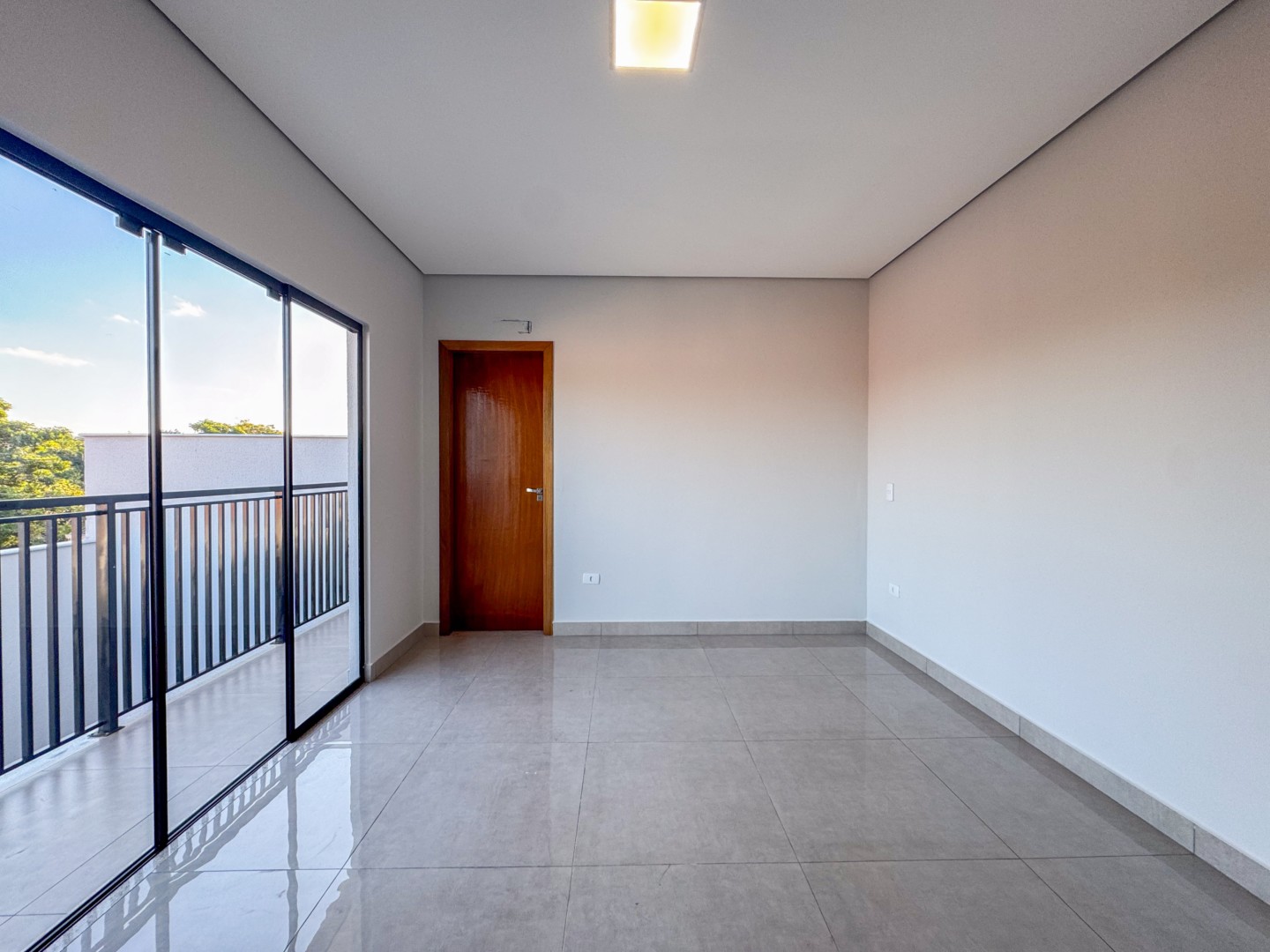 Casa Residencial para venda no bairro Bandeirantes de Londrina - Foto 11