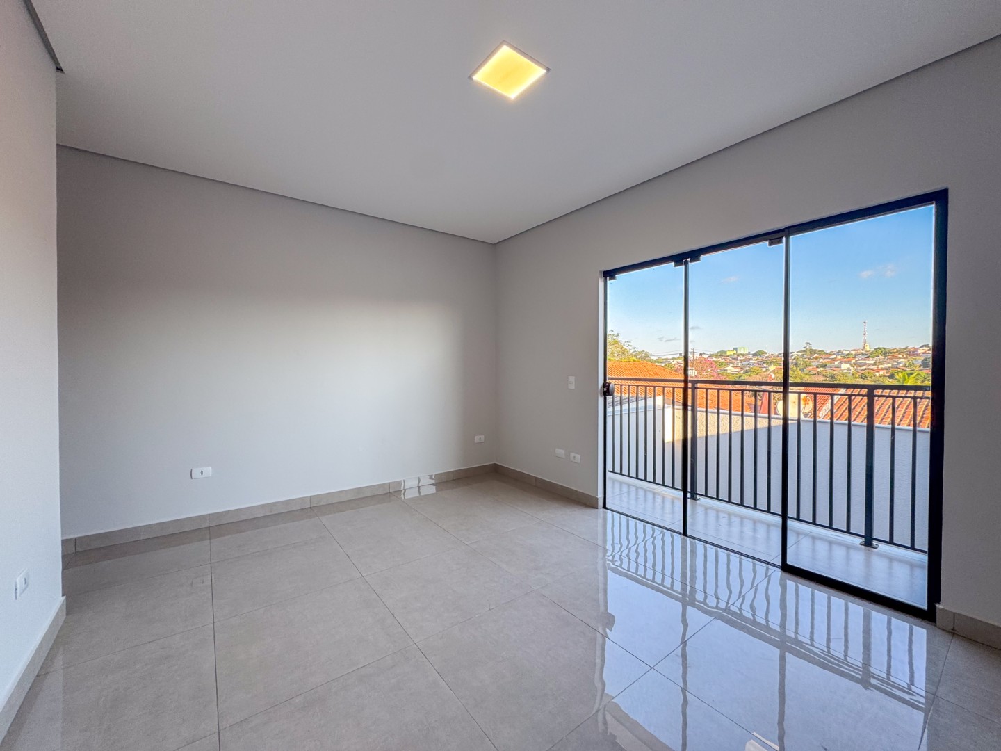 Casa Residencial para venda no bairro Bandeirantes de Londrina - Foto 13