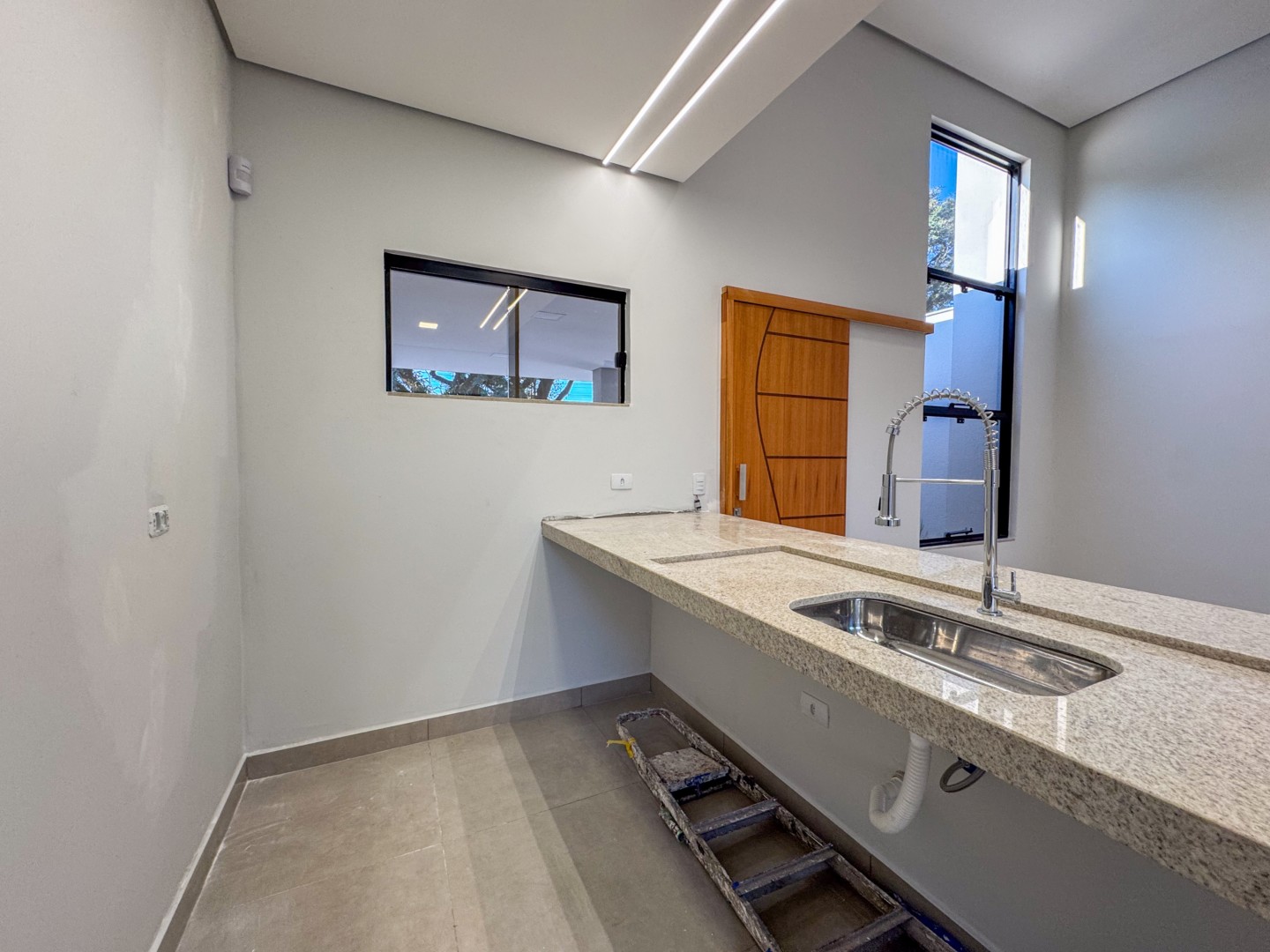 Casa Residencial para venda no bairro Bandeirantes de Londrina - Foto 9