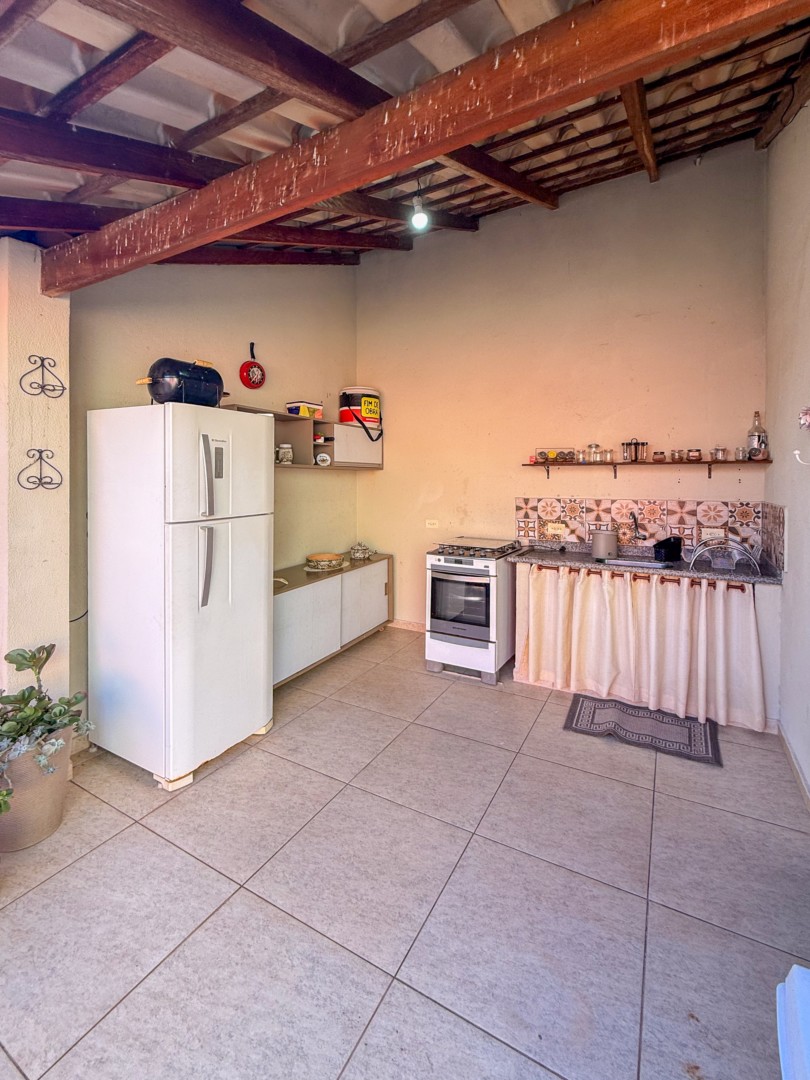 Casa Residencial para venda no bairro Araxa de Londrina - Foto 8