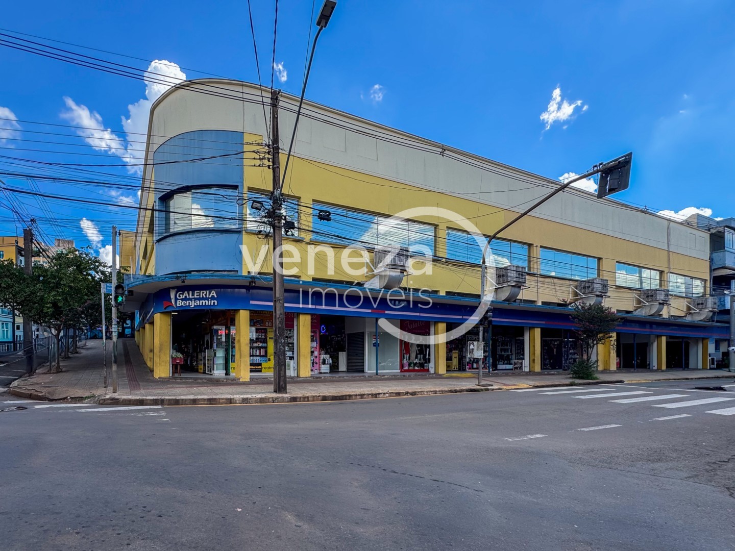 Salão-loja para venda no bairro Centro de Londrina - Foto 6