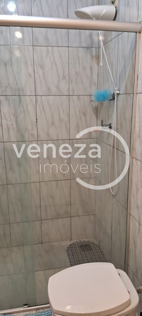 Casa Residencial para venda no bairro Columbia de Londrina - Foto 8