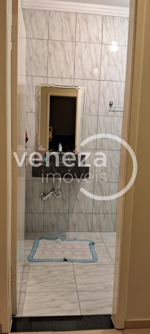 Casa Residencial para venda no bairro Columbia de Londrina - Foto 9