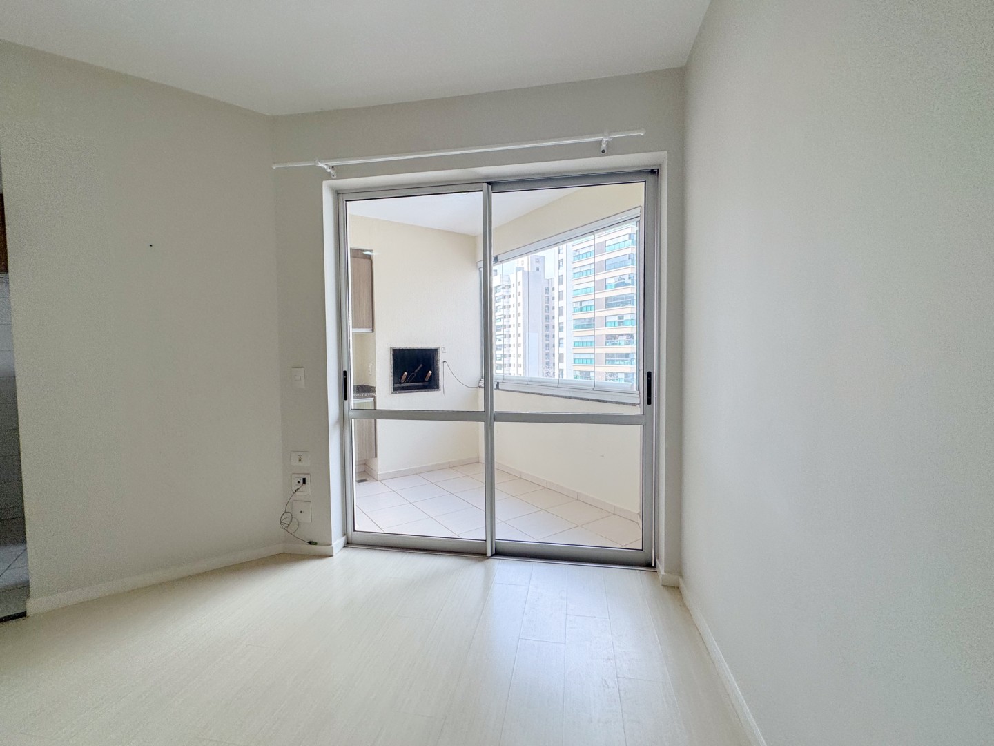 Apartamento para alugar em Gleba Fazenda Palhano, Londrina — Portal Chave Fácil