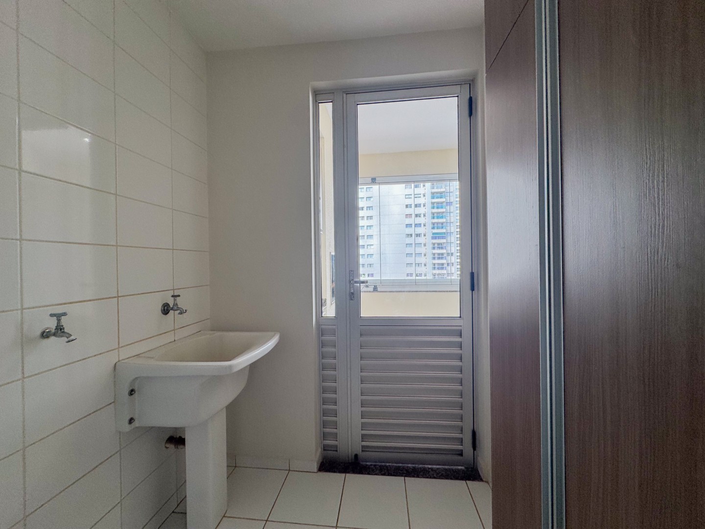 Apartamento para locação no bairro Gleba Fazenda Palhano de Londrina - Foto 11